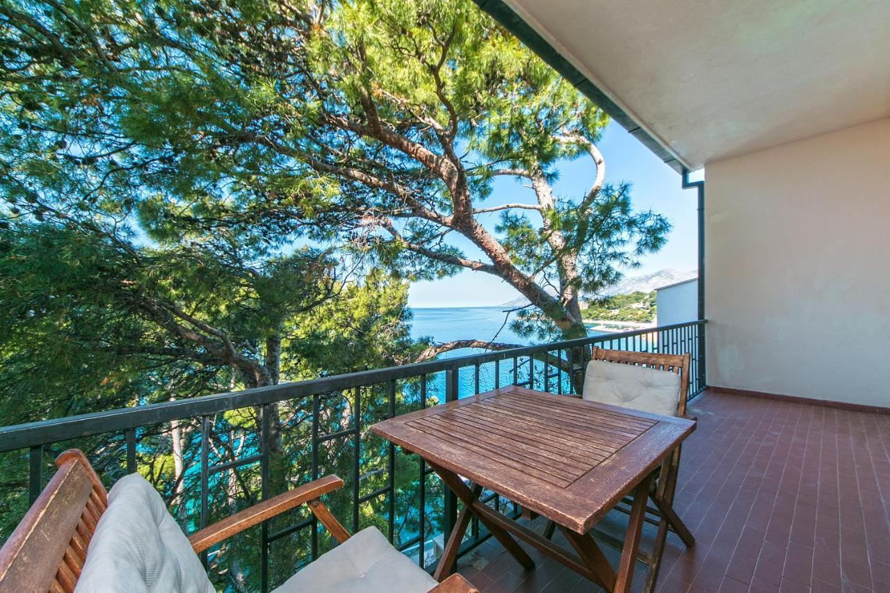 Apartments By The Sea Brela, Makarska - 16950 Екстер'єр фото